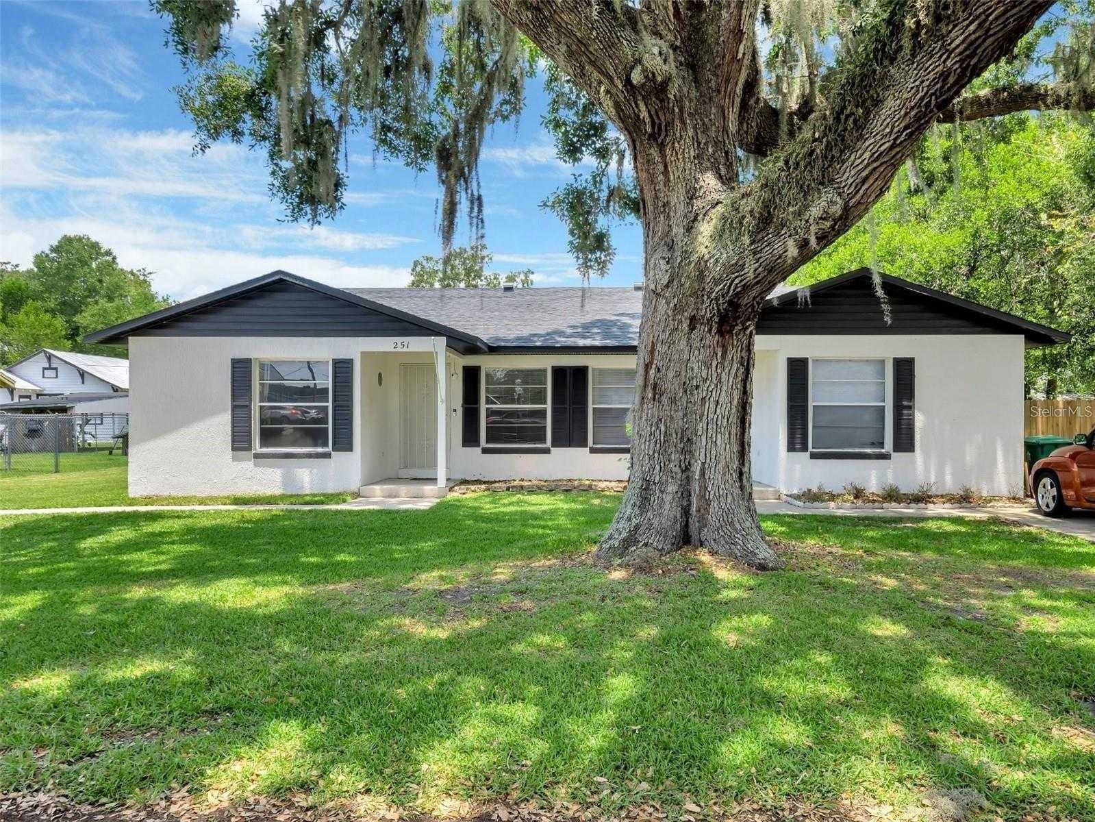 251 N PLANT STREET Winter Garden Florida United States, for Sale, residential, Zaira Mejia, Spaces & Styles Group