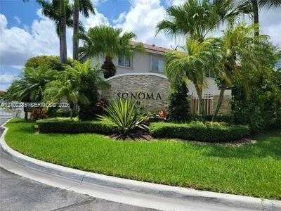 11352 NW 56th St Doral Florida United States, for Rent, residential, Roberto Villasmil, Interinvestments Realty, Inc.