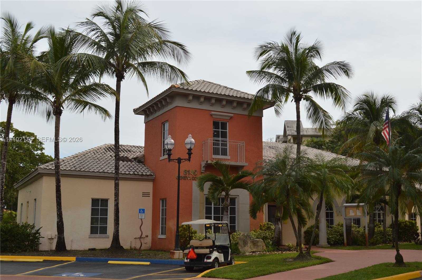 8235 Lake Dr  APT 301 Doral Florida United States, for Rent, residential, Roberto Villasmil, Interinvestments Realty, Inc.