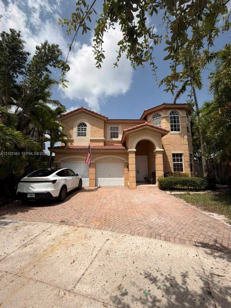 7716 NW 113th Ave Doral Florida United States, for Rent, residential, Roberto Villasmil, Interinvestments Realty, Inc.