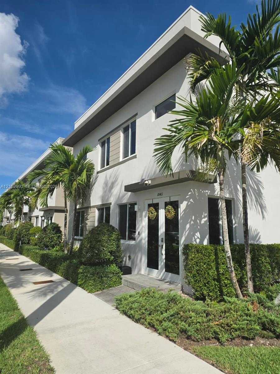10411 NW 66th St  APT 10411 Doral Florida United States, for Rent, residential, Roberto Villasmil, Interinvestments Realty, Inc.