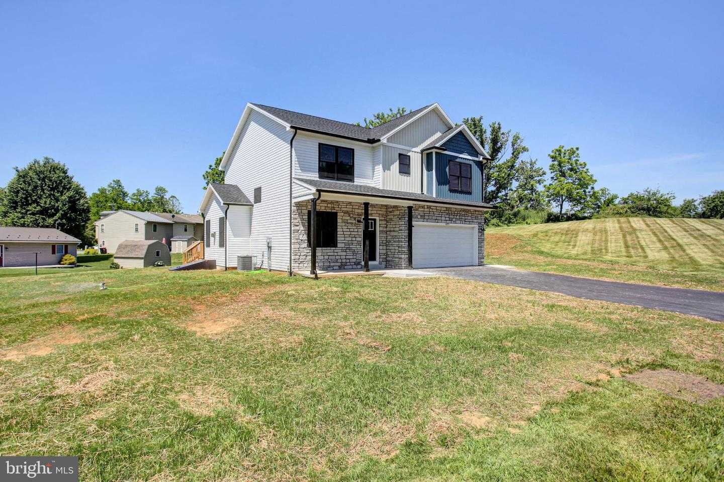 695 KARVOIS COURT Chambersburg Pennsylvania United States, for Rent, residential, Bruno Tarquinii, Fairfax Realty Premier