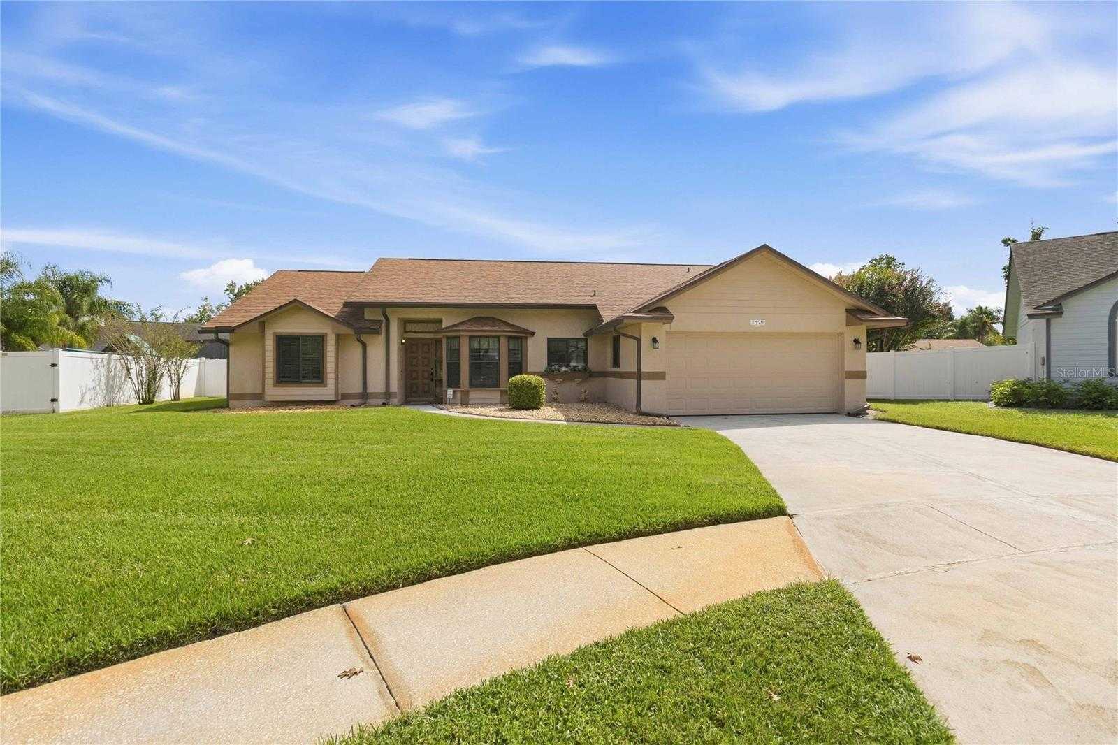 1619 RED CLOVER COURT Orlando Florida United States, for Sale, residential, Ken Anderson, ApexOne Realty, Inc.