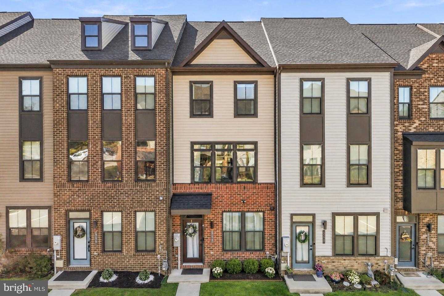 555 LEVANNA LANE Glen Burnie Maryland United States, for Sale, residential, Litra  Simms, Simms and Associates