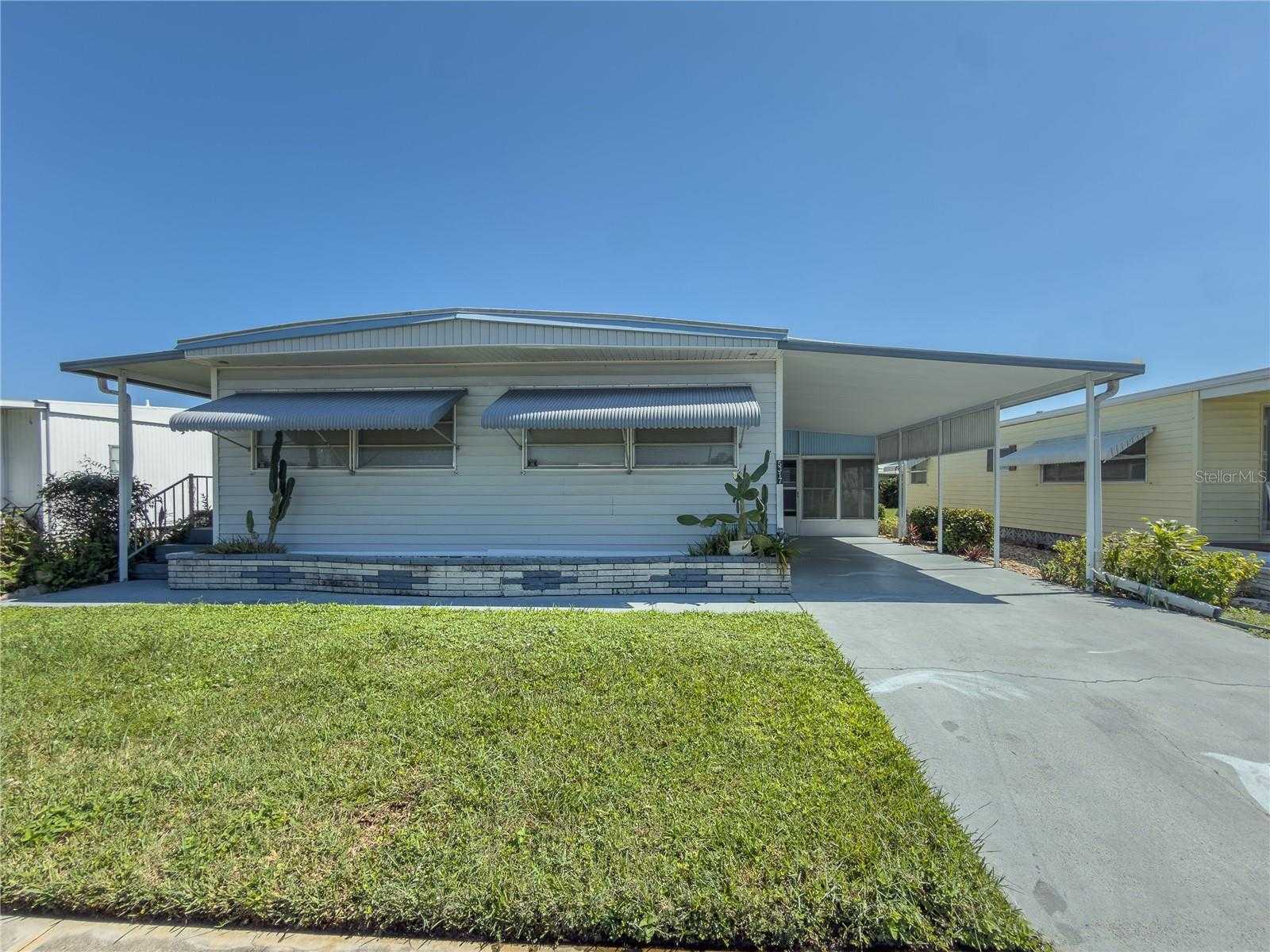 5317 CHATEAU LANE Bradenton Florida United States, for Sale, residential,  , The Mount Dora Group 