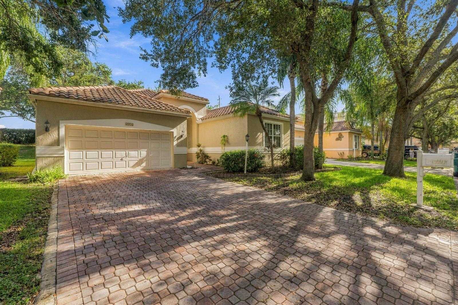 6355 NW 80th Drive Parkland Florida United States, for Sale, residential, Pierre J Denis, Realty 100