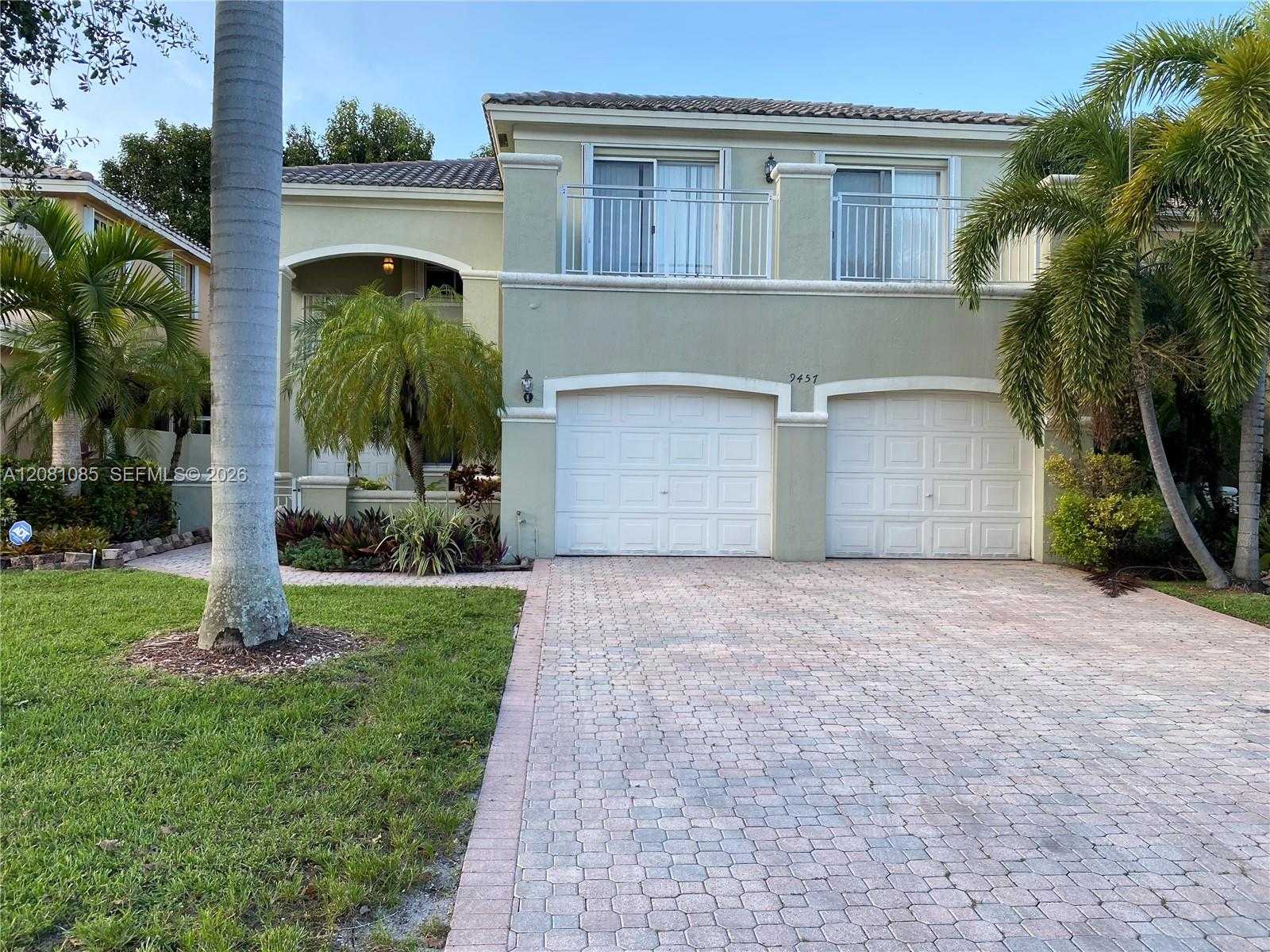 9457 NW 47th Ter Doral Florida United States, for Rent, residential, Roberto Villasmil, Interinvestments Realty, Inc.