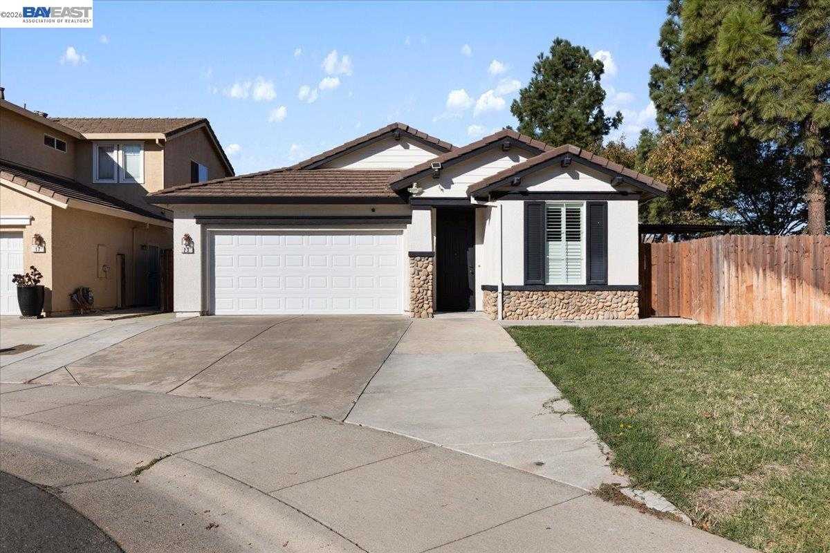 23 Mankato Ct. Sacramento California United States, for Sale, residential, , Royalty Property Management & Realty