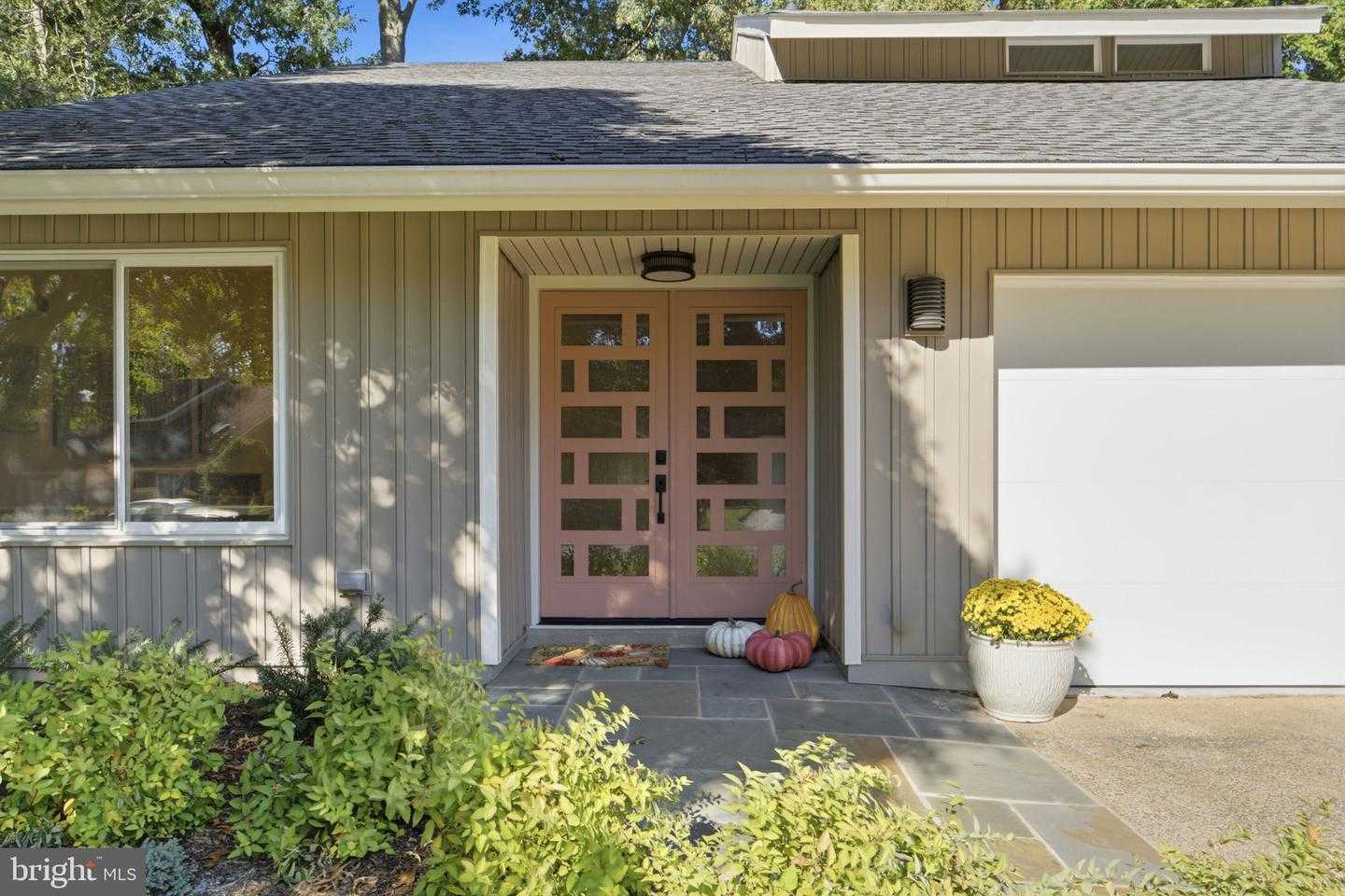 10414 PEARL STREET Fairfax Virginia United States, for Sale, residential, Kamalia  Emerson, Samson Properties