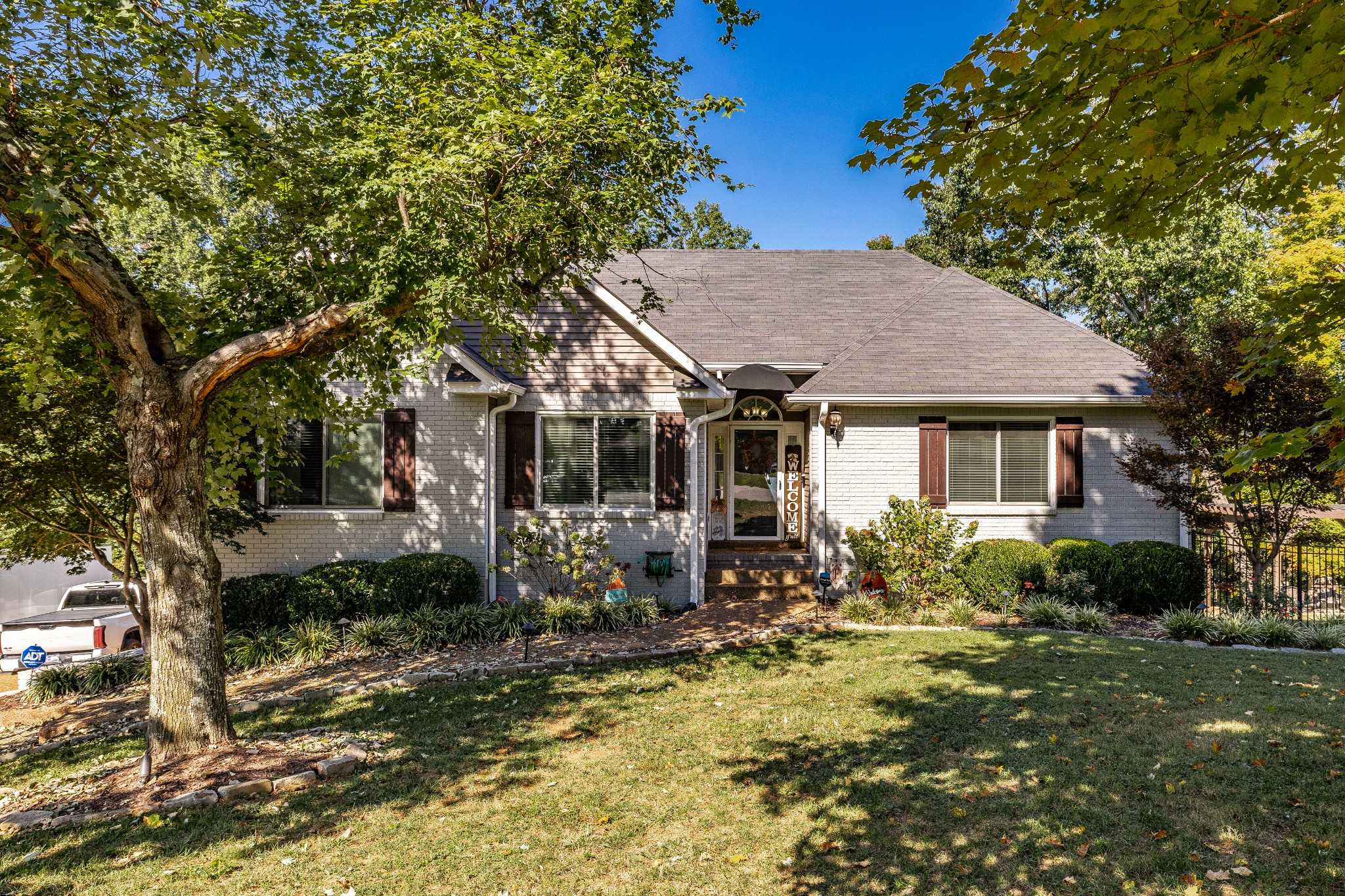 307 Dorris Ct Hendersonville Tennessee United States, for Sale, residential, Adam Hanes, LPT Realty