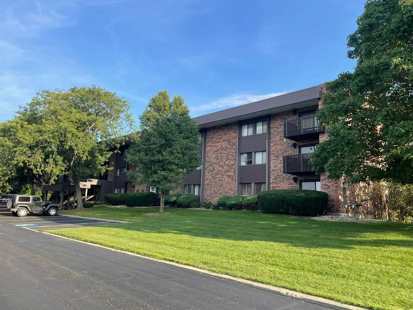 1504 Woodbridge Road APT 1F Joliet Illinois United States, for Sale, residential,  , Alpha 7 Realty