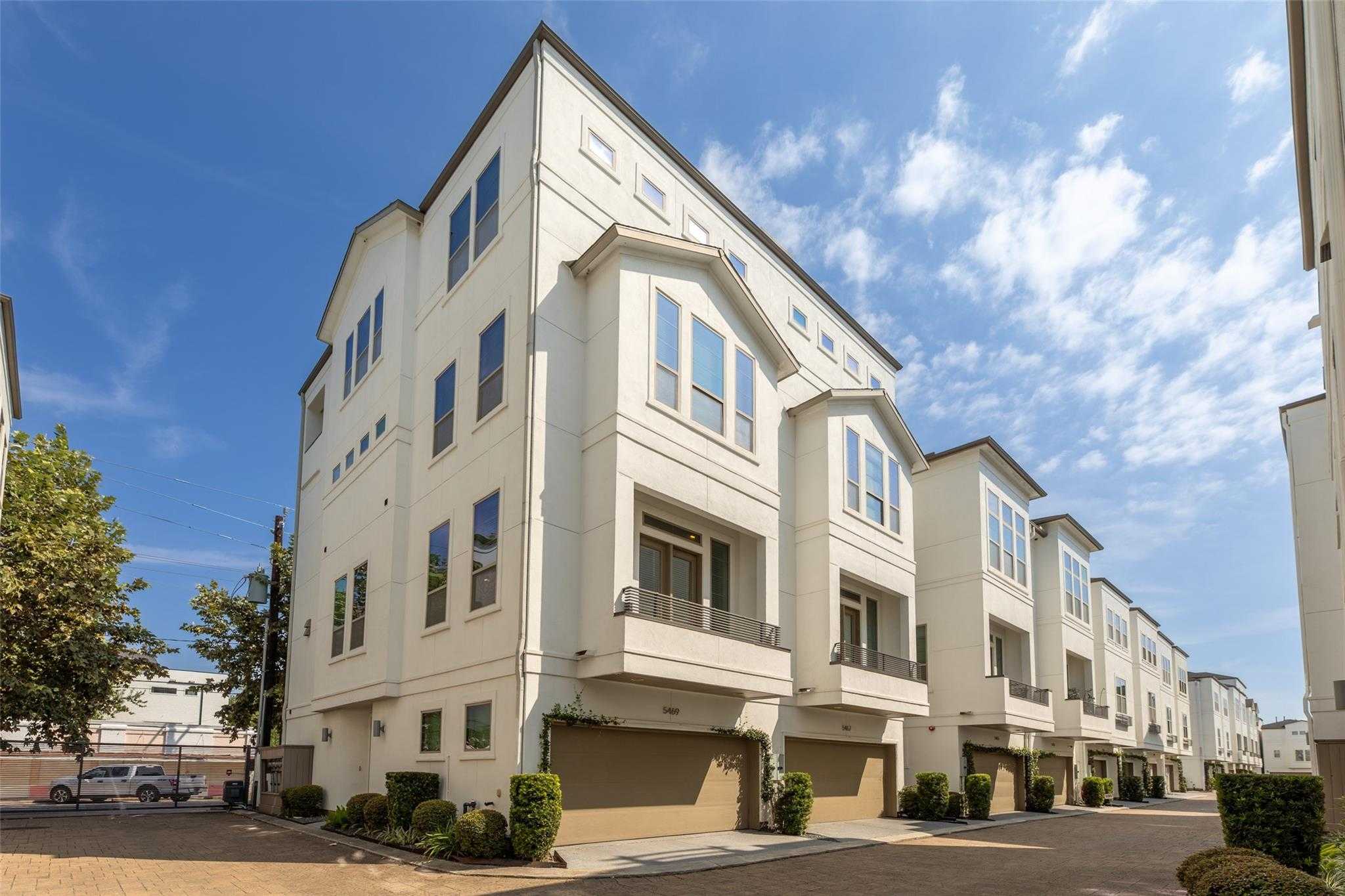 5469 Larkin Street Street APT 9 Houston Texas United States, for Sale, residential, Sheryl Davis, Compass
