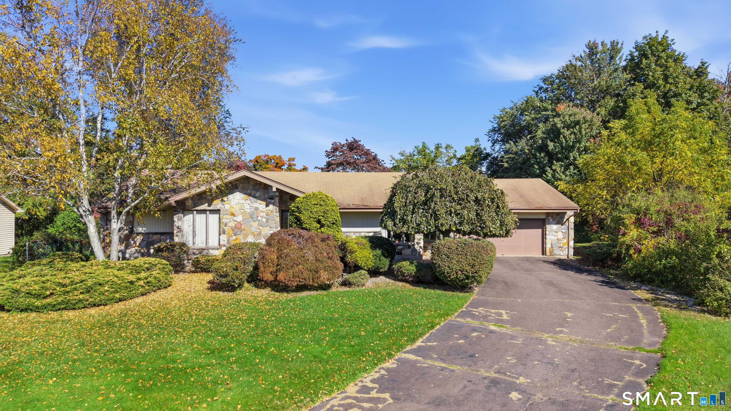 28 Angela Drive Wethersfield Connecticut United States, for Sale, residential, Benny Cabrera Jr., Eagle Eye Realty