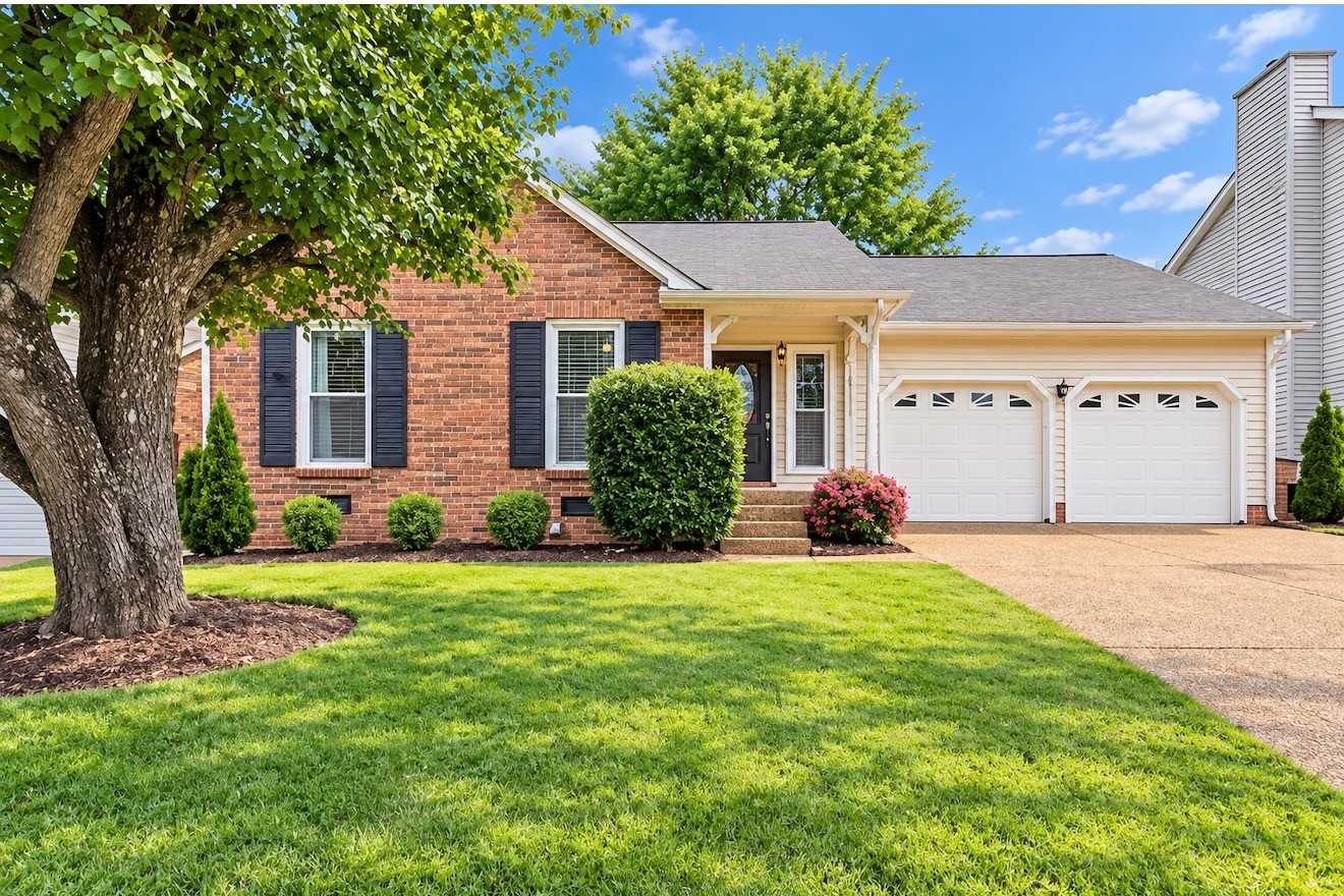 5116 Village Way Nashville Tennessee United States, for Sale, residential, Amy Kempf, Reliant Realty ERA Powered