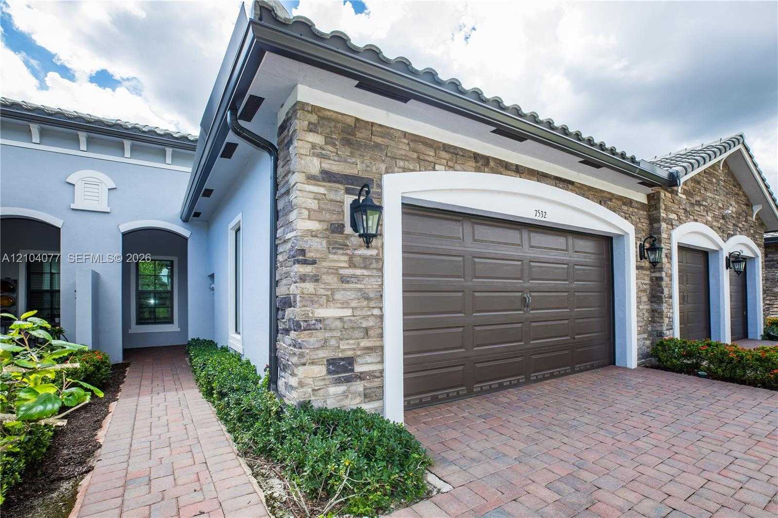 7532 N Blue Spring Dr Parkland Florida United States, for Sale, residential, Pierre J Denis, Realty 100