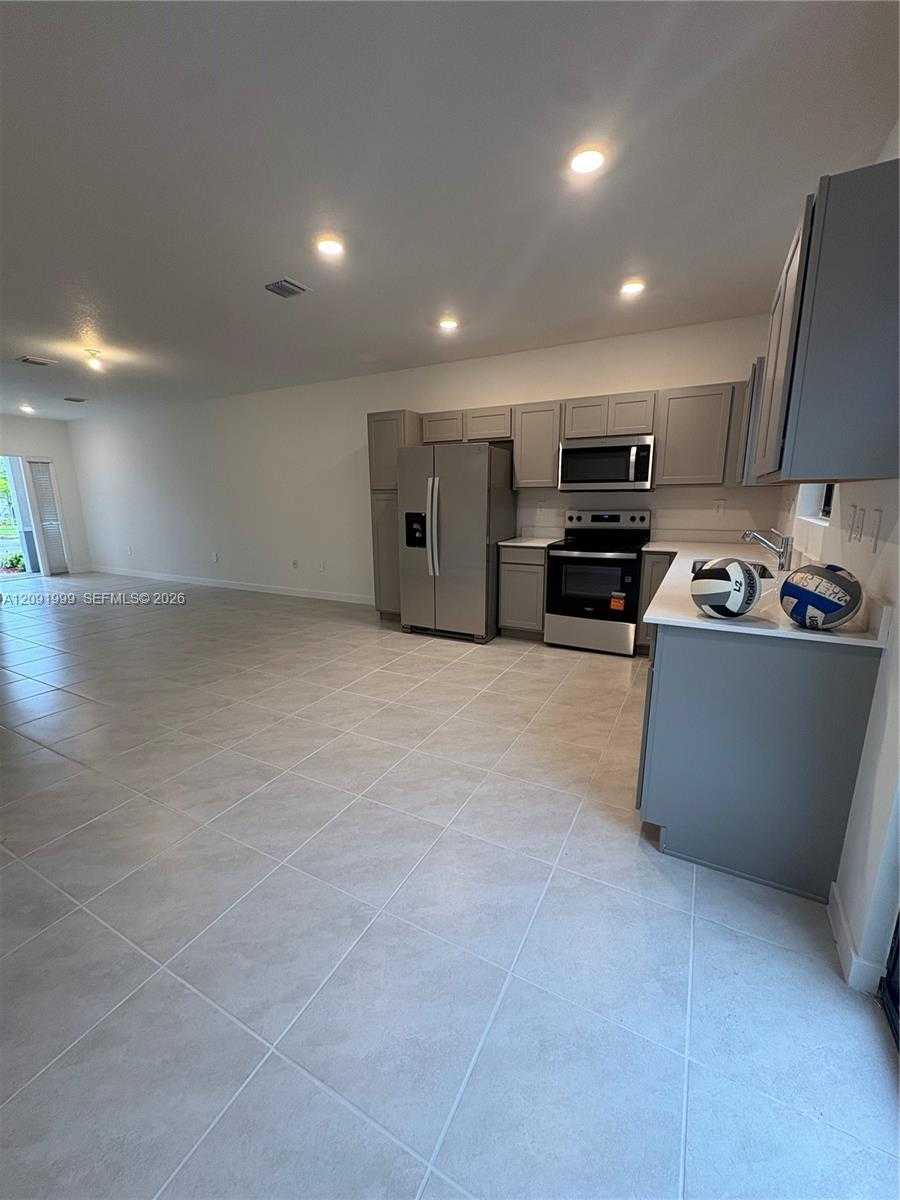 1435 NE 4th Ave Florida City Florida United States, for Rent, residential,  , Phoenix Realtors LLC