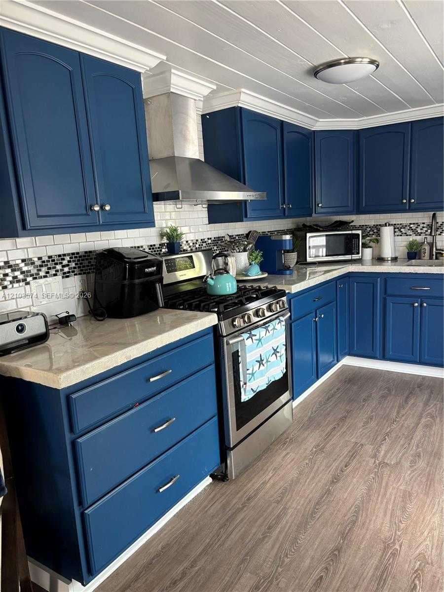 124 S. Bay Harbor Dr.  APT 124 Key Largo Florida United States, for Rent, residential,  , Phoenix Realtors LLC