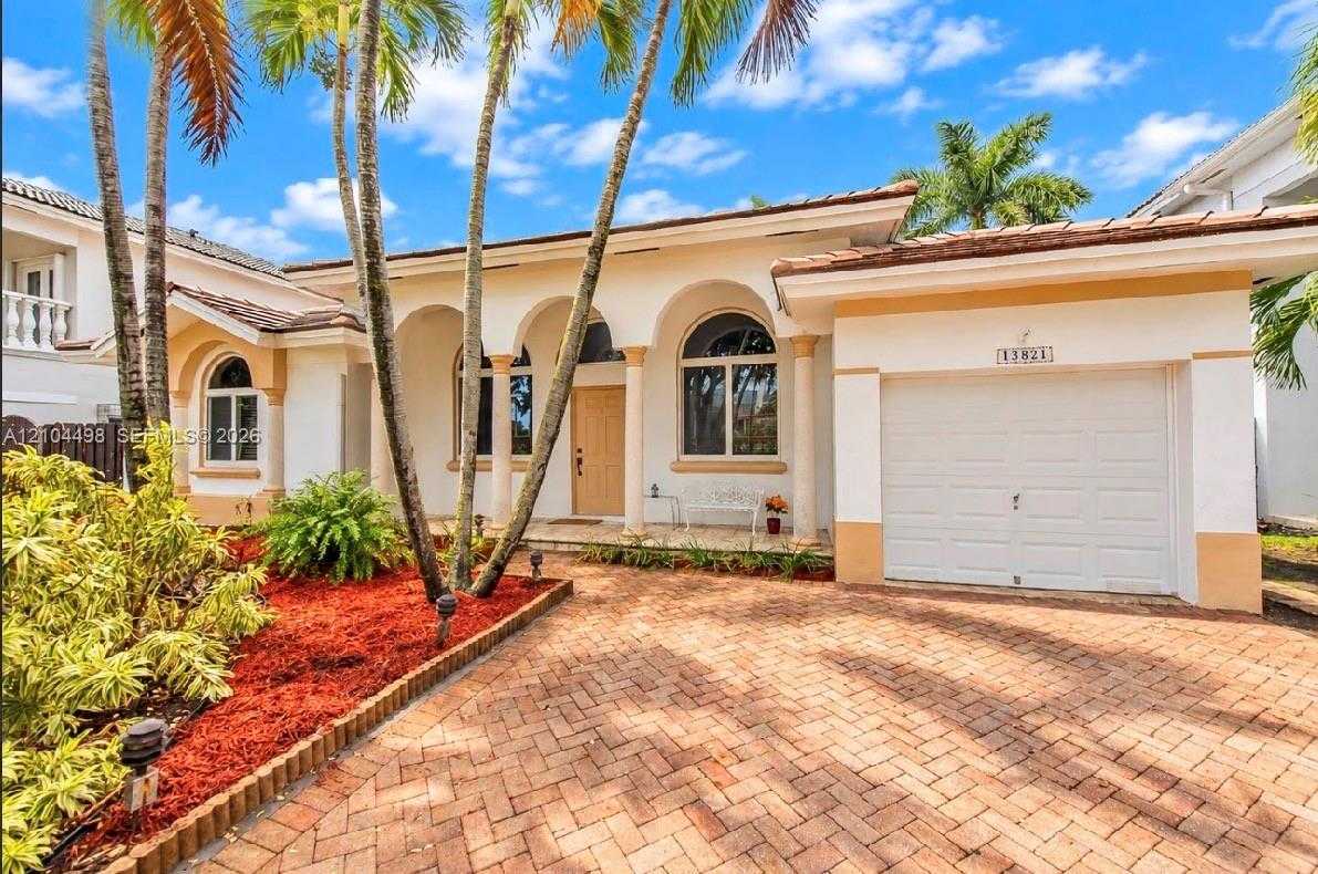 13821 SW 136th Pl Miami Florida United States, for Rent, residential, Sandra Benkahla, The 305 Agency