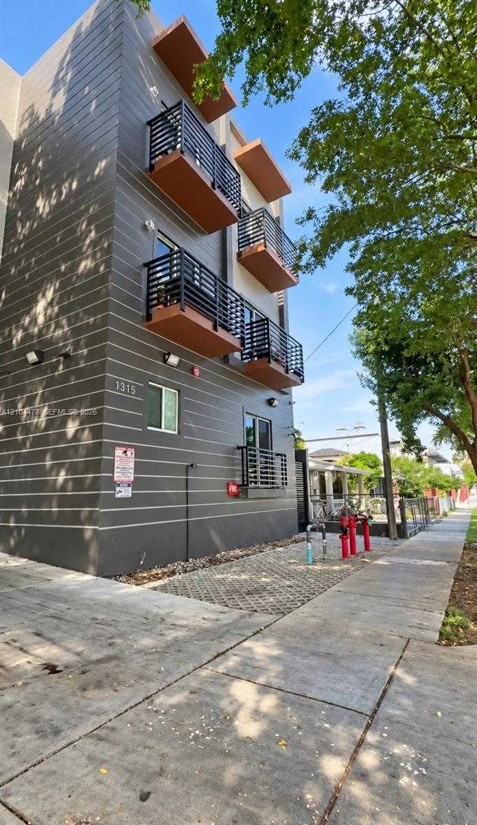 1315 NW 1st St  APT 301 Miami Florida United States, for Rent, residential, Sandra Benkahla, The 305 Agency