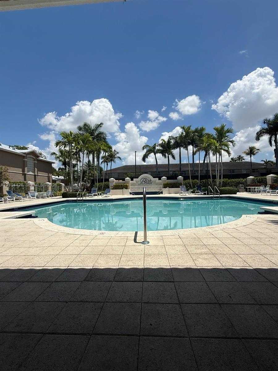 5650 NW 115 th court  APT 101 Doral Florida United States, for Rent, residential, Roberto Villasmil, Interinvestments Realty, Inc.