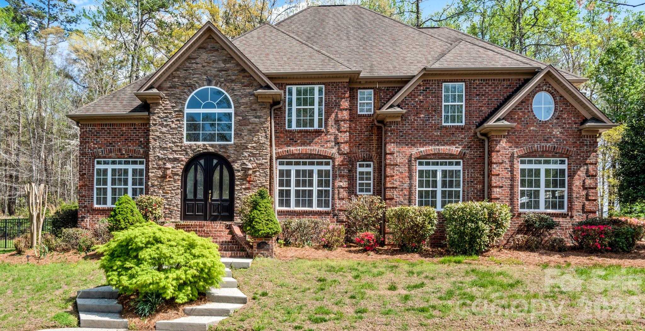 1391 Somerset Cove Drive Winston Salem North Carolina United States, for Sale, residential,  , The Headley Group Realty