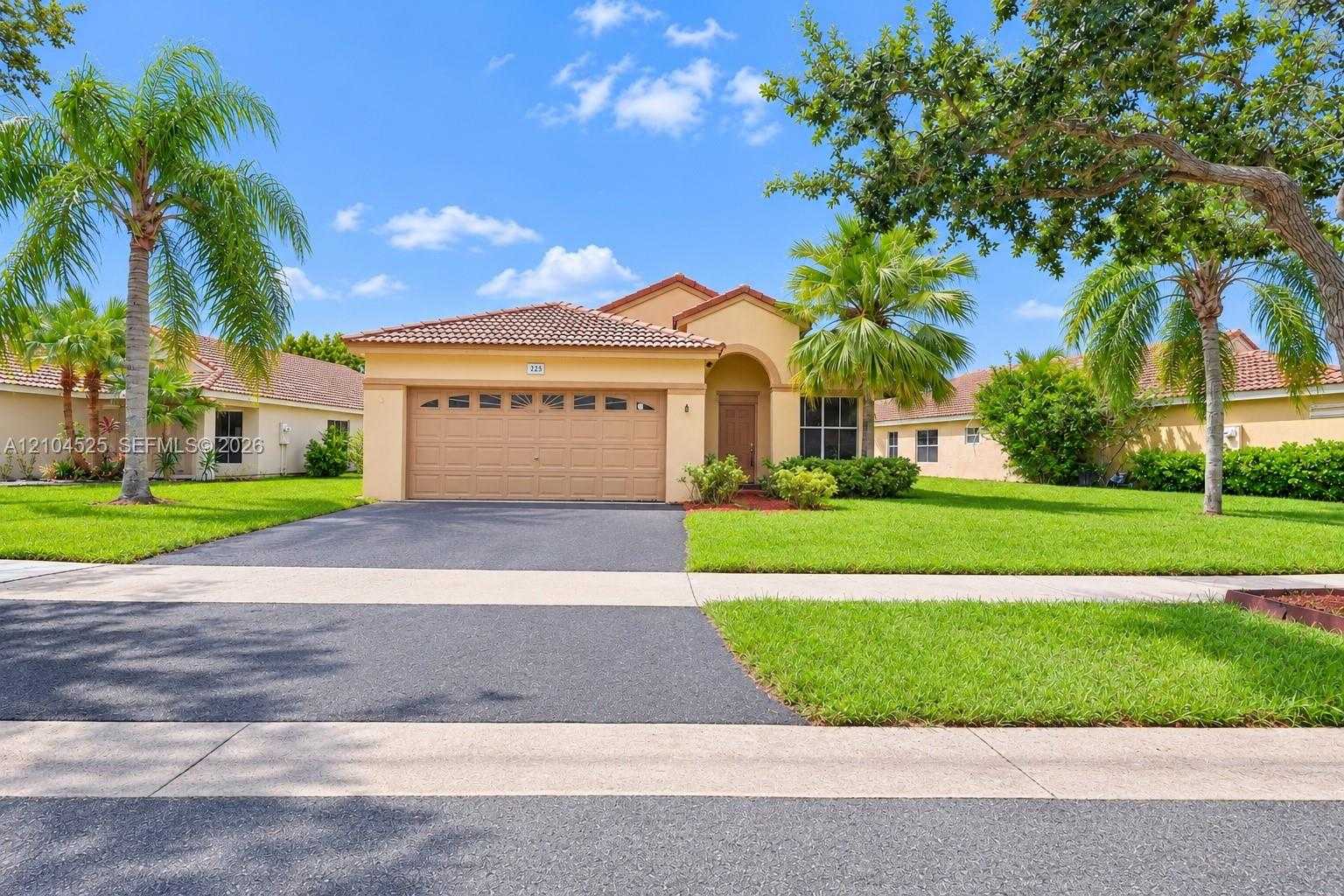 825 Falling Water Rd Weston Florida United States, for Rent, residential, Radmila Mandel, Florida Sky Realty Group