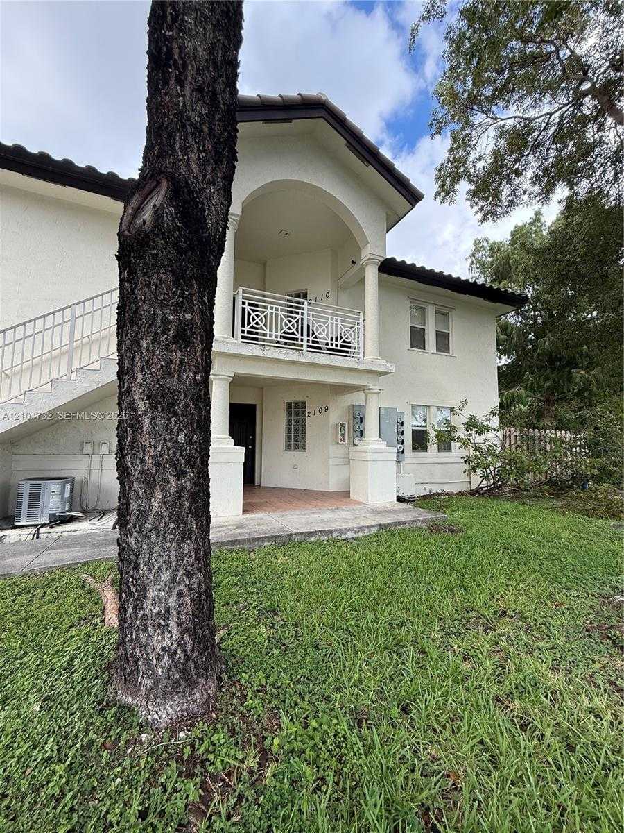 11121 NW 89th Ter  APT 2109 Doral Florida United States, for Rent, residential, Roberto Villasmil, Interinvestments Realty, Inc.