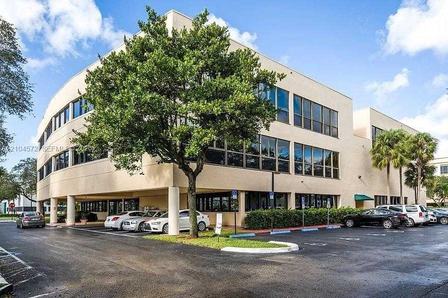 14100 Palmetto Frntg Rd  APT 112 Miami Lakes Florida United States, for Lease, commercial,  , Phoenix Realtors LLC