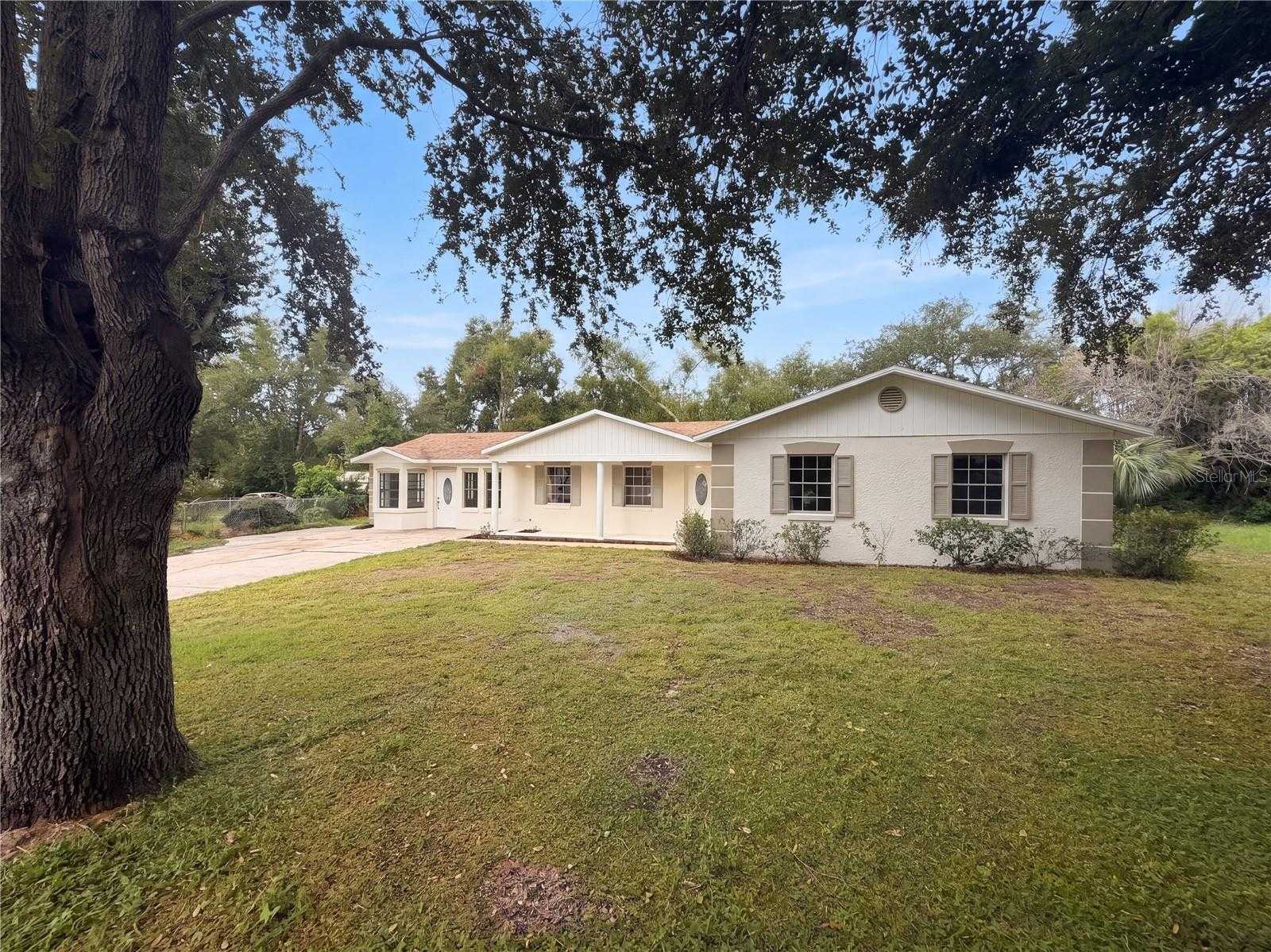 2303 S SWAN COURT Winter Haven Florida United States, for Sale, residential,  , Crosby and Associates Inc