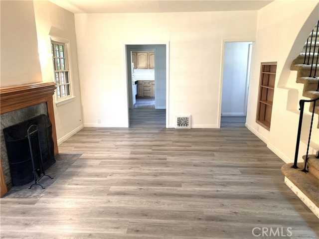 113 N Flores Los Angeles California United States, for Rent, residential, Debi Durzi, Pinnacle Estate Properties, Inc.