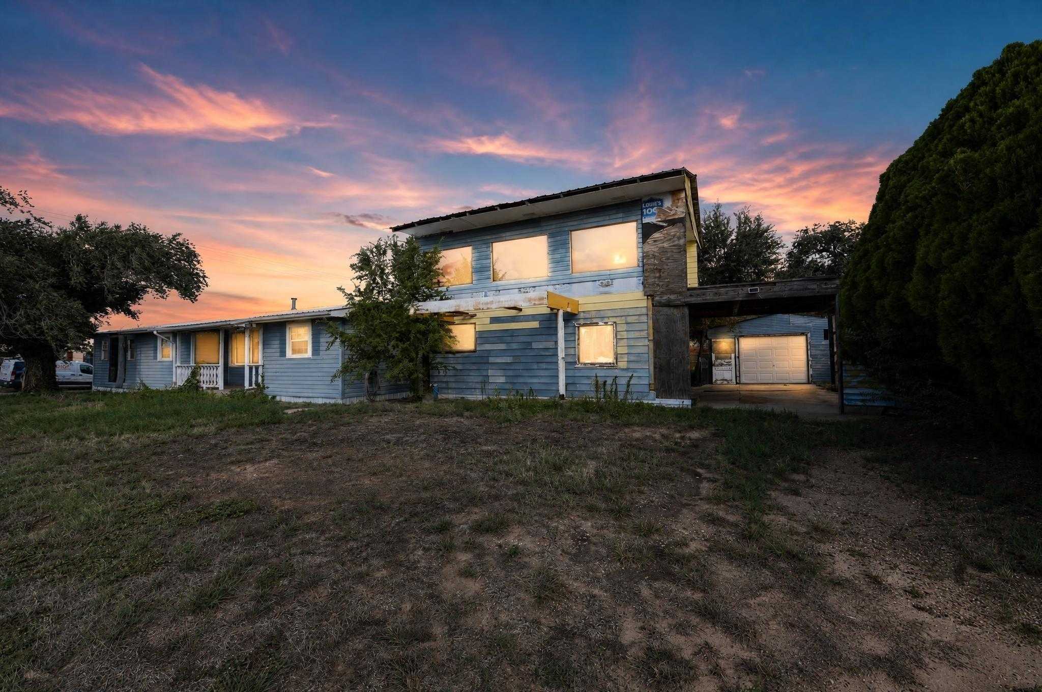 101 E Davis Street No City Texas United States, for Sale, residential, Adrian Castle, A. Castle Realty LLC