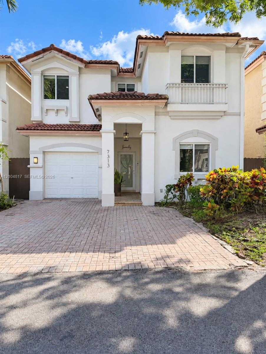 7313 NW 113th Pl  APT 7313 Doral Florida United States, for Rent, residential, Roberto Villasmil, Interinvestments Realty, Inc.