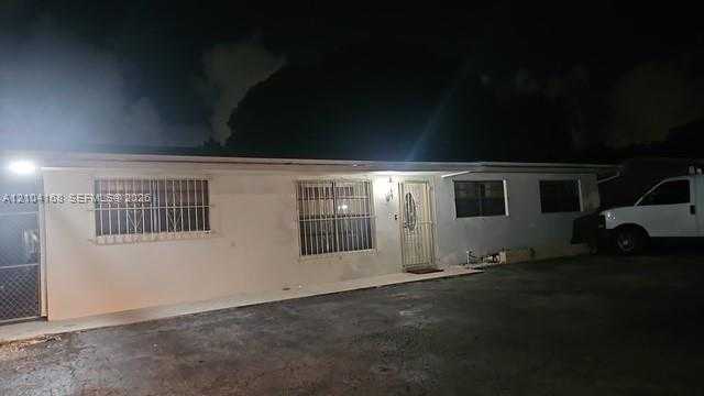 4621 SW 104th Ct  APT 1 Doral Florida United States, for Rent, residential, Roberto Villasmil, Interinvestments Realty, Inc.