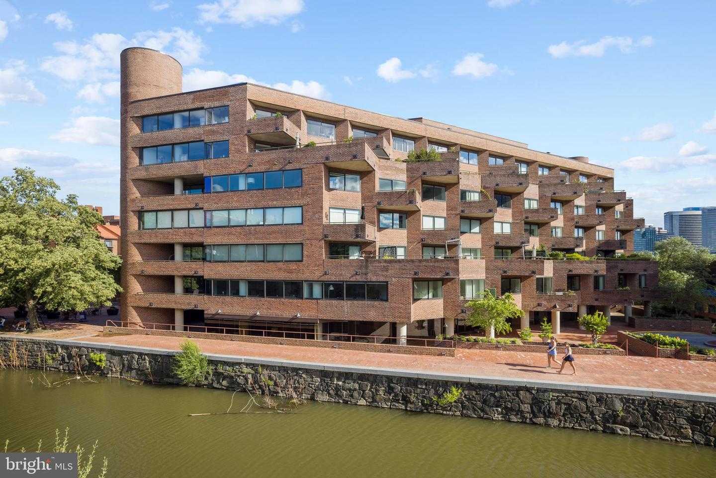 1015 33RD STREET APT 402 Washington District Of Columbia United States, for Sale, residential, Edward Giles, Georgetown Realty Group