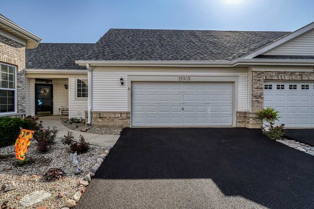 21305 HIDDEN LAKE Court APT 21305 Crest Hill Illinois United States, for Sale, residential,  , Alpha 7 Realty