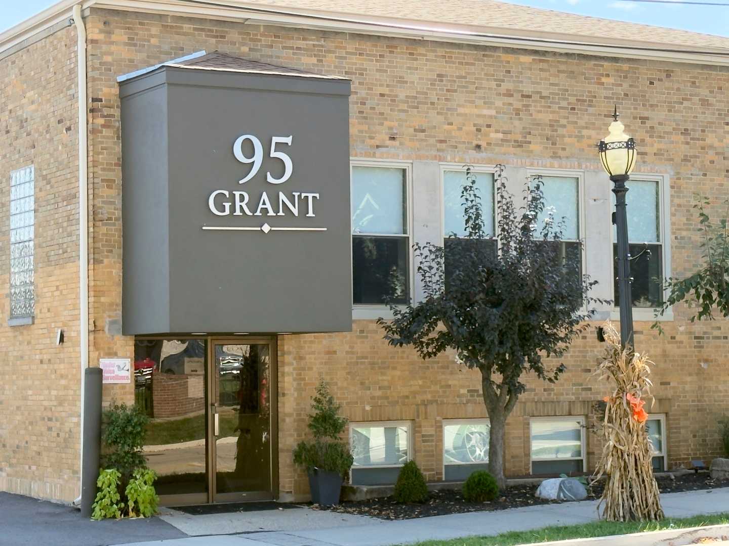 95 Grant Street APT 1 Crystal Lake Illinois United States, for Rent, residential,  , InCom Real Estate - New Demo Office