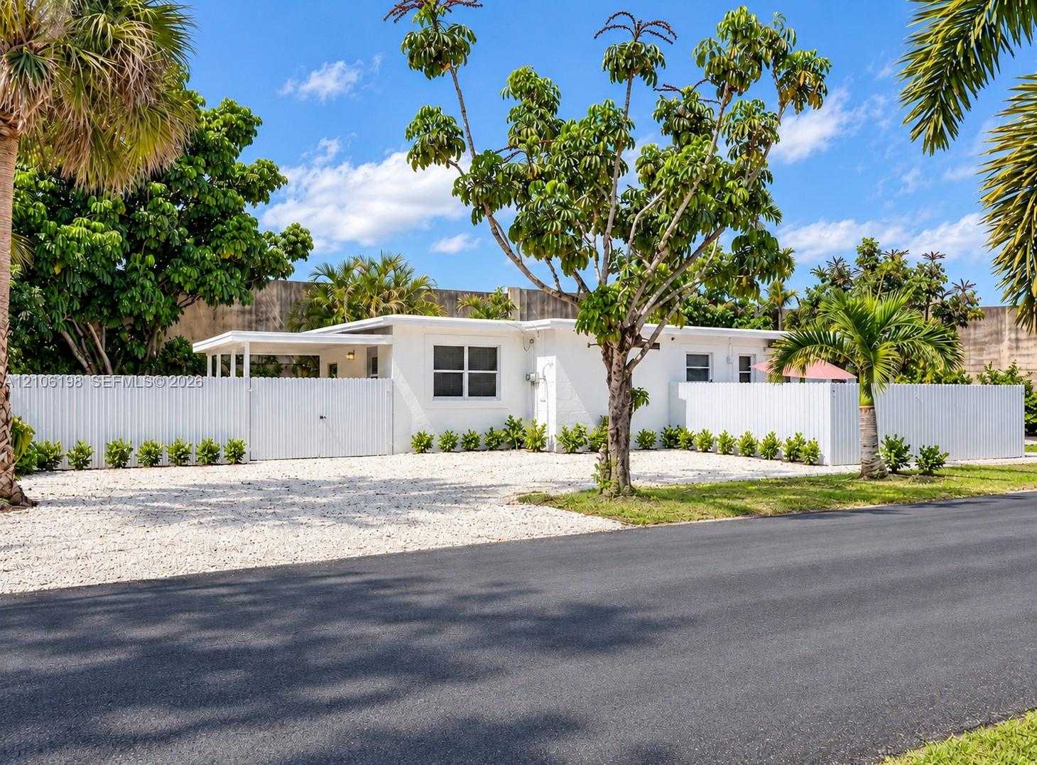 600 NW 116th Ter Miami Florida United States, for Sale, residential,  , INCOM OFFICE EXAMPLE