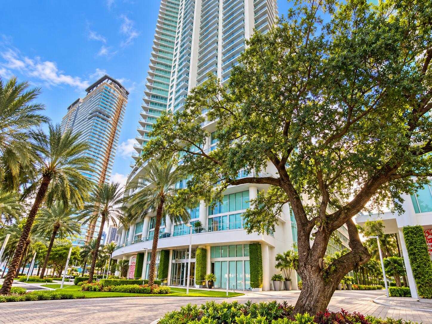 92 SW 3rd Street APT 4006 Miami Florida United States, for Rent, residential, Sandra Benkahla, The 305 Agency