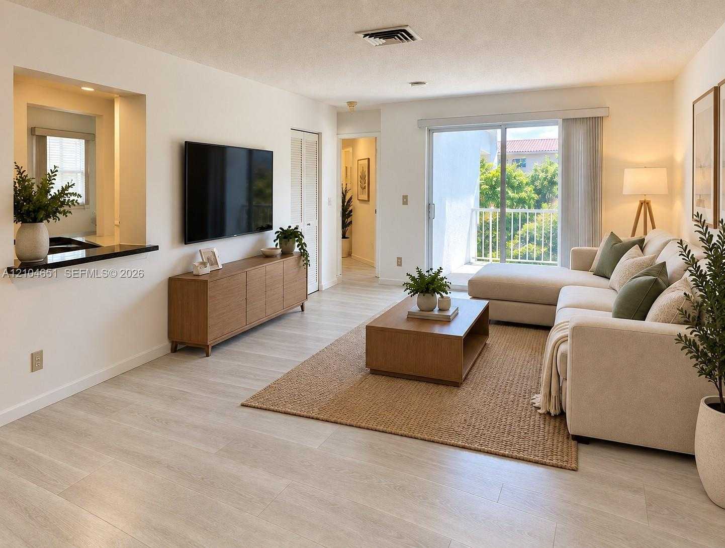 4764 NW 114th Ave  APT 204 Doral Florida United States, for Rent, residential, Roberto Villasmil, Interinvestments Realty, Inc.