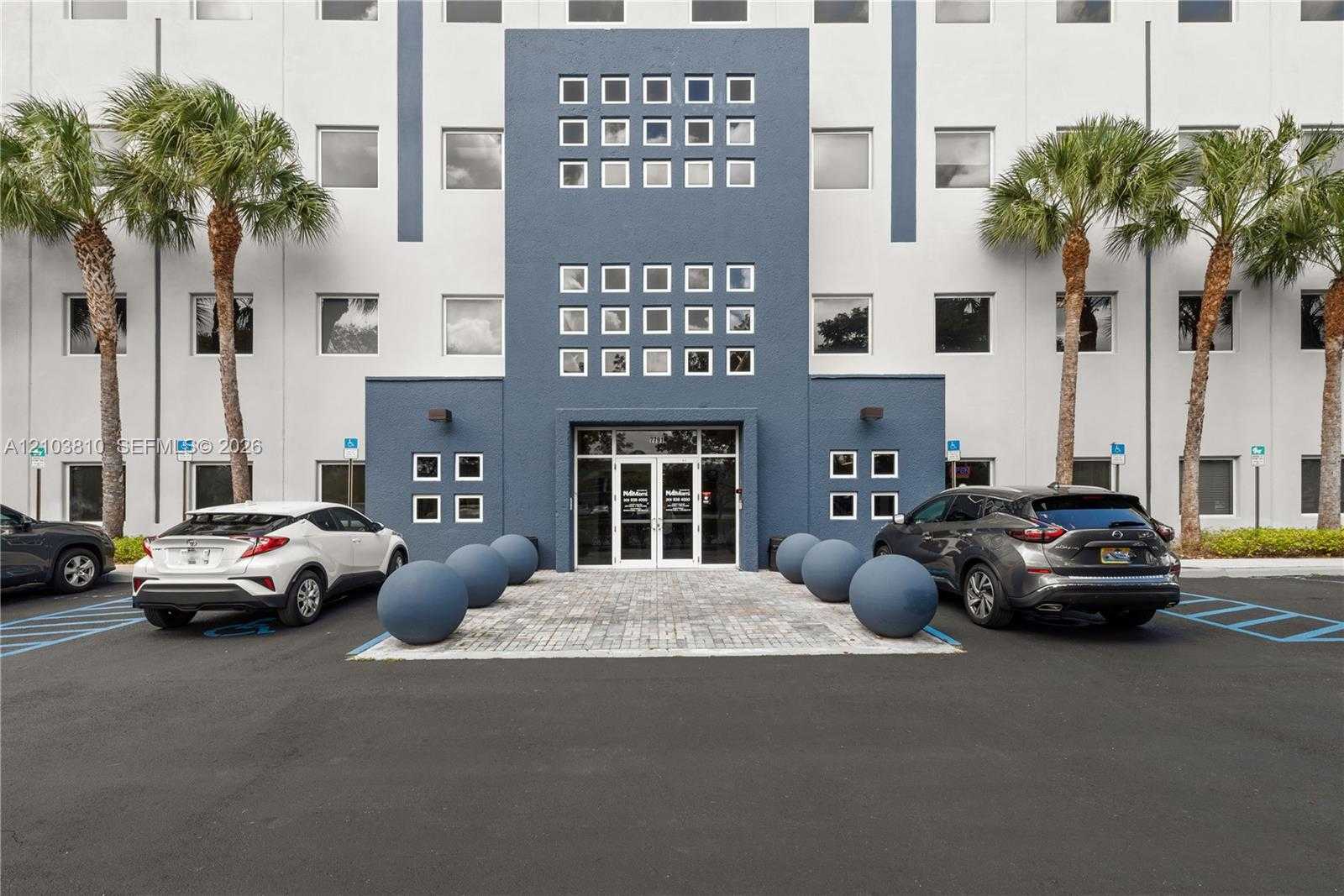 Street information unavailable  APT 324 Doral Florida United States, for Lease, commercial, Roberto Villasmil, Interinvestments Realty, Inc.