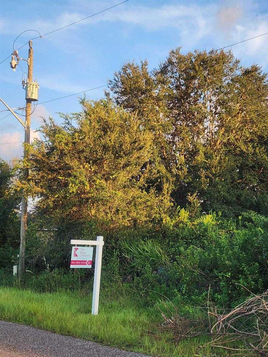 2613 57th Street Lehigh Acres Florida United States, for Sale, commercial,  , Phoenix Realtors LLC