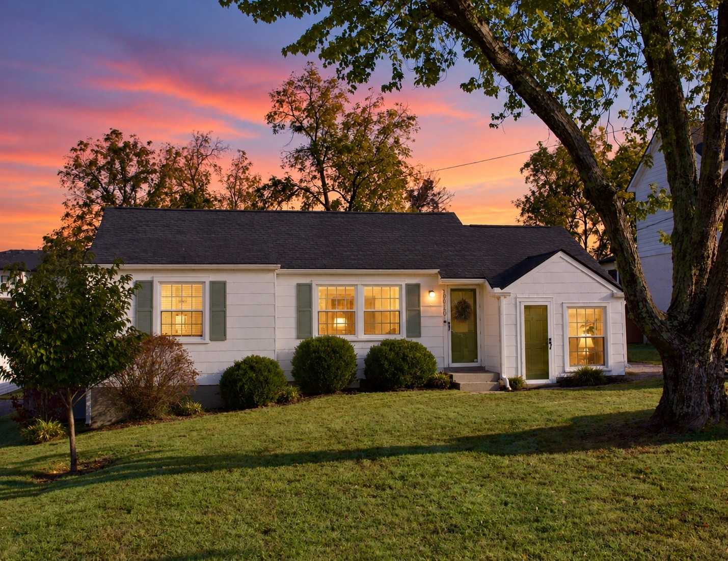 2820 Colonial Cir Nashville Tennessee United States, for Sale, residential, Adam Hanes, LPT Realty
