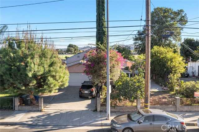 698 W Phillips Pomona California United States, for Sale, residential,  , Investors Team Realty Inc.