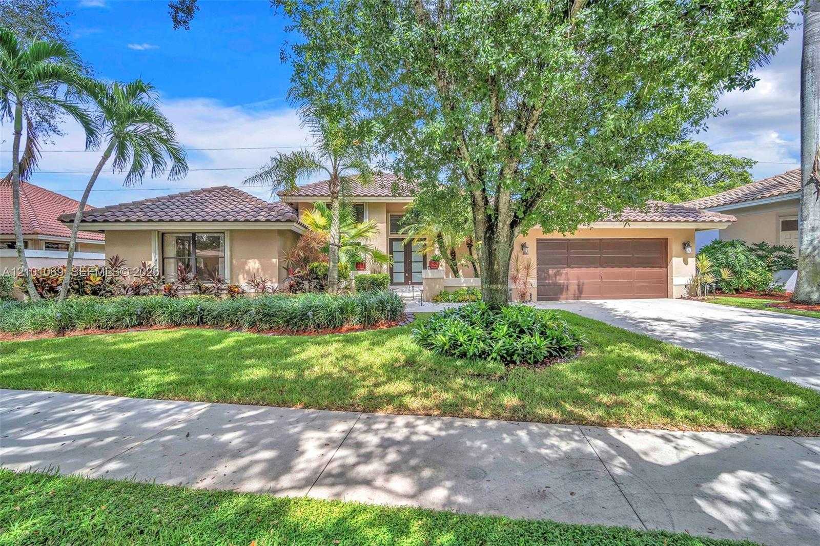 1025 Creekford Dr Weston Florida United States, for Sale, residential, Radmila Mandel, Florida Sky Realty Group