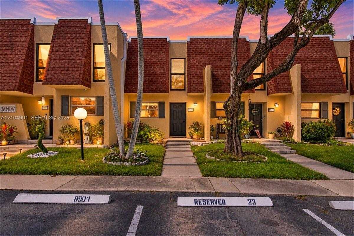 8979 Palm Tree Ln  APT 8979 Pembroke Pines Florida United States, for Sale, residential,  , Phoenix Realtors LLC
