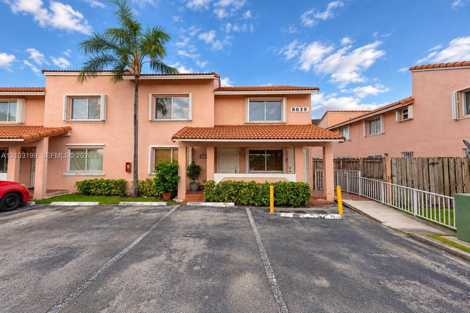 8039 Lake Dr  APT 205 Doral Florida United States, for Rent, residential, Roberto Villasmil, Interinvestments Realty, Inc.