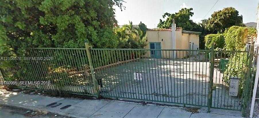 983 SW 6th St Miami Florida United States, for Sale, commercial,  , Phoenix Realtors LLC