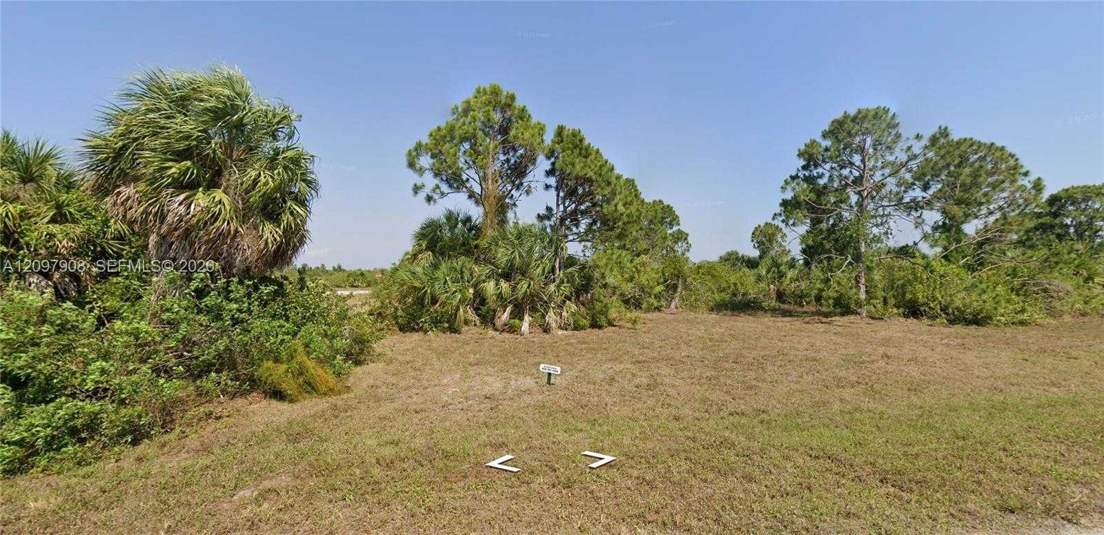 12446 BATFISH CT Other City - In The State Of Florida Florida United States, for Sale, commercial,  , Phoenix Realtors LLC