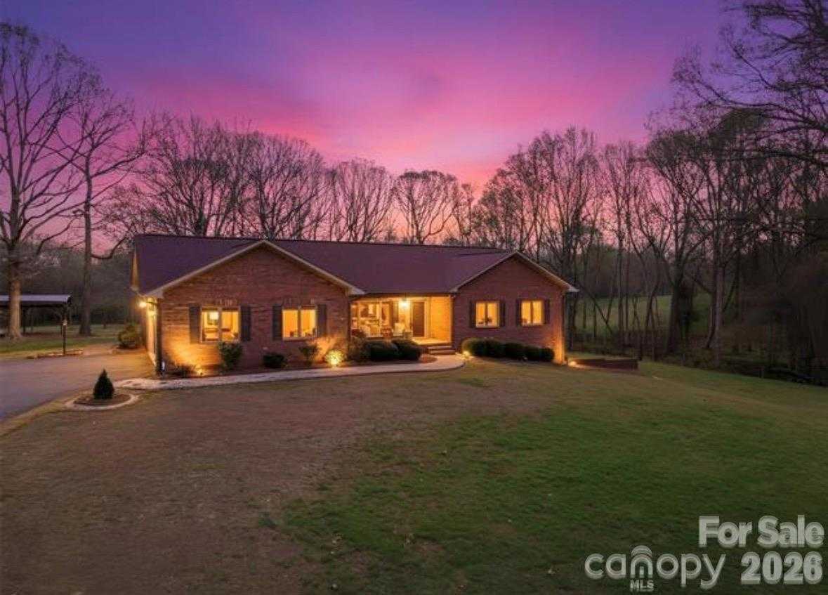 328 Davidson Court Taylorsville North Carolina United States, for Sale, residential, , InCom Real Estate - New Demo Office