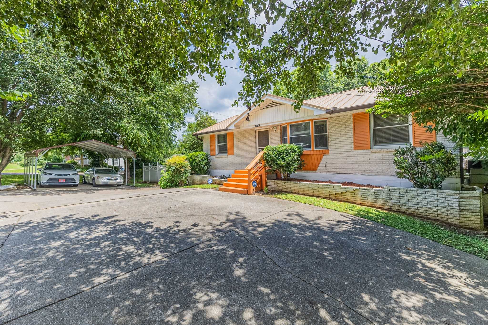 4946 Packard Dr Nashville Tennessee United States, for Sale, residential, Amy Kempf, Reliant Realty ERA Powered